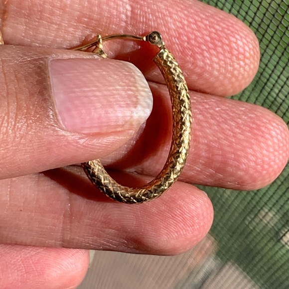 14kt Gold Oval Shaped Etched Design Hoops - Picture 6 of 7